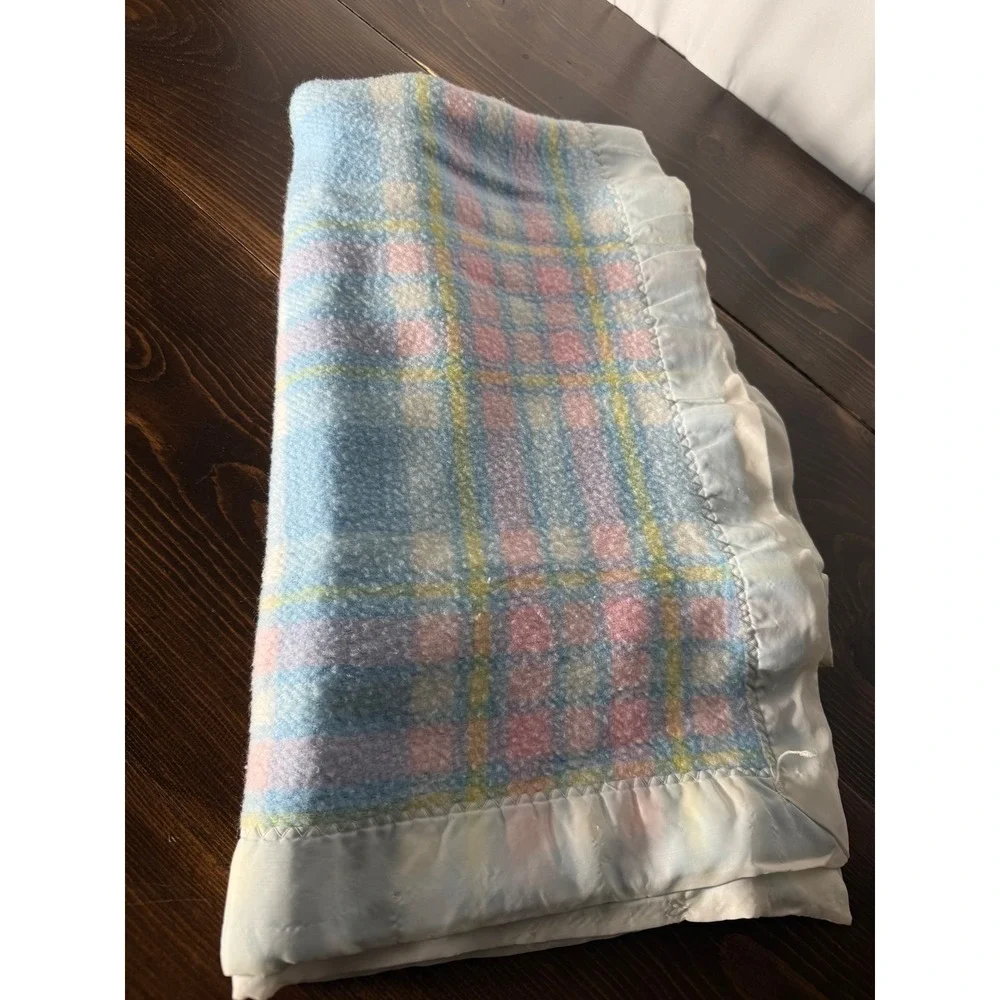 Vintage Pastel Plaid Baby Blanket Satin Trim Blue Pink Yellow 36x45
